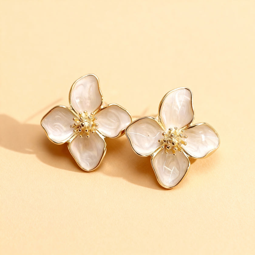 Romantic White Acrylic Flower Drop Earrings